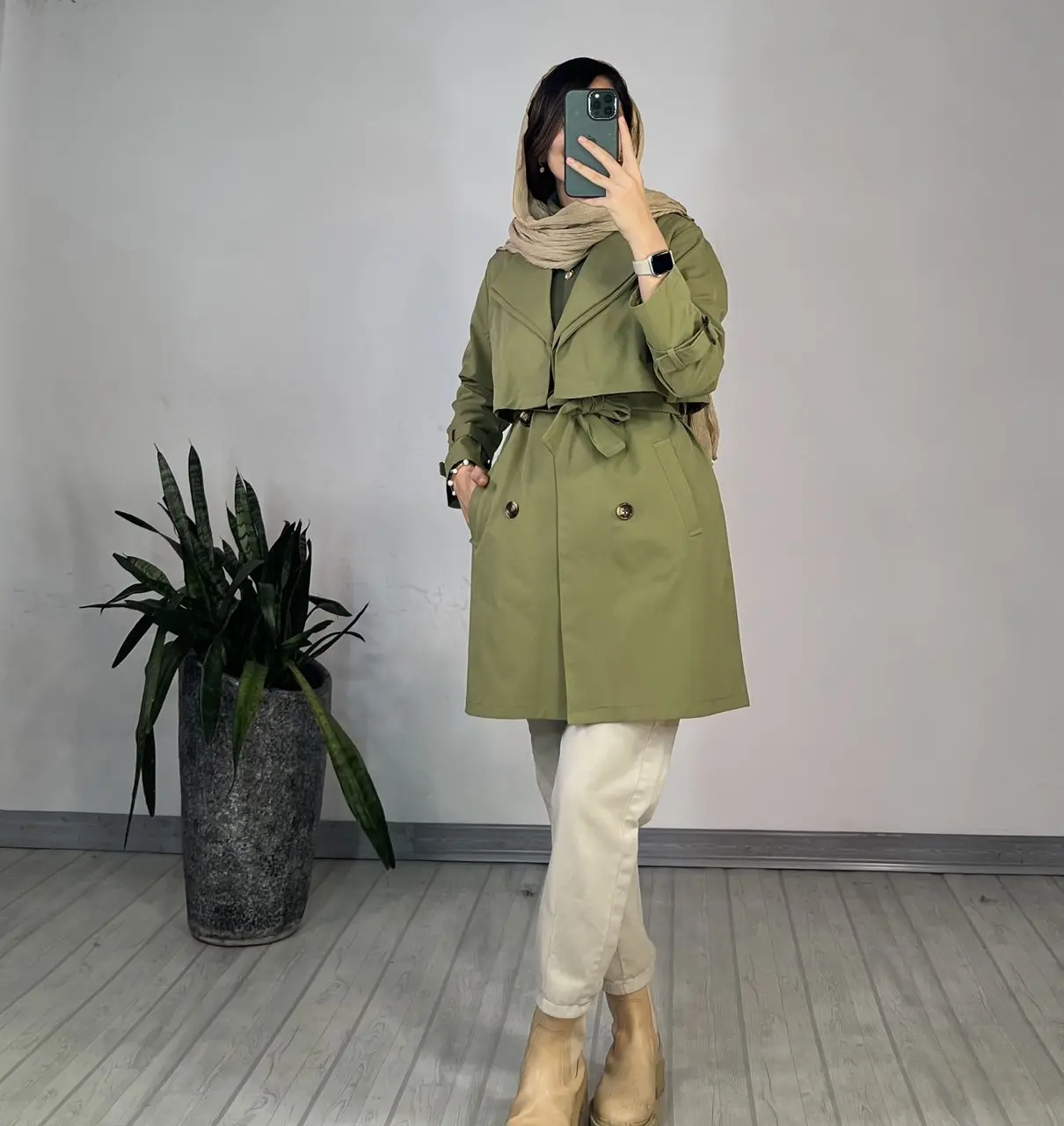 ترنچ کت پاییزه آرام